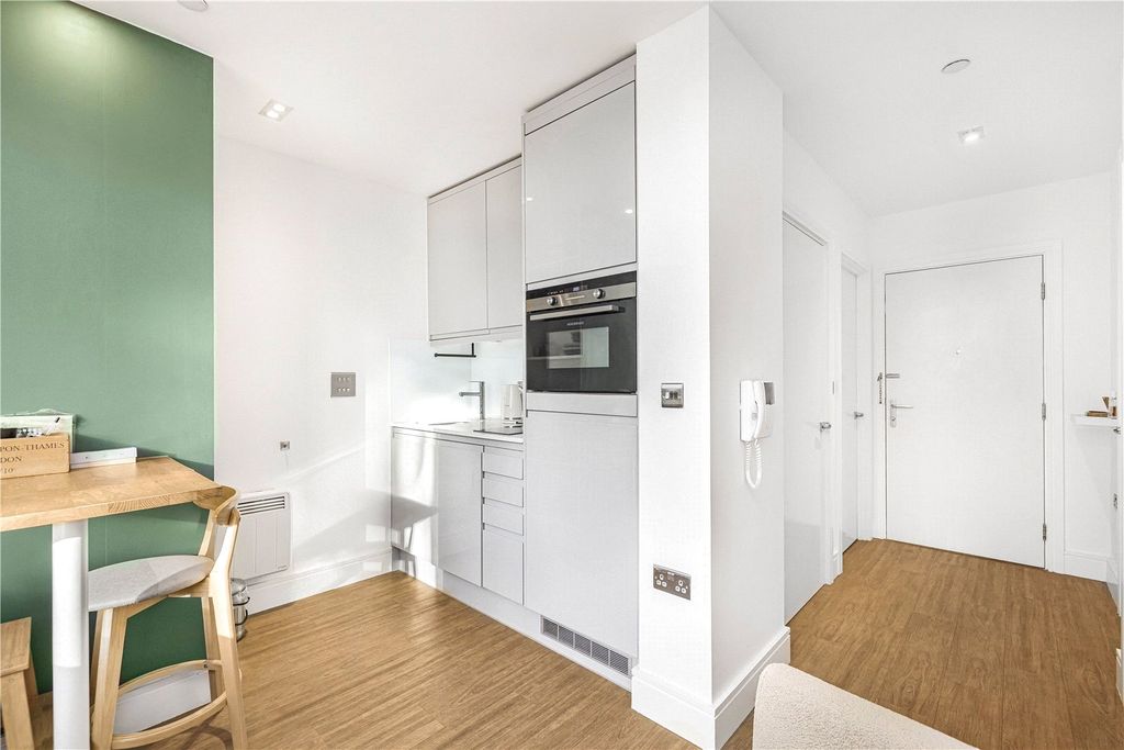 Property photo 1 of 18 Picture No. 16