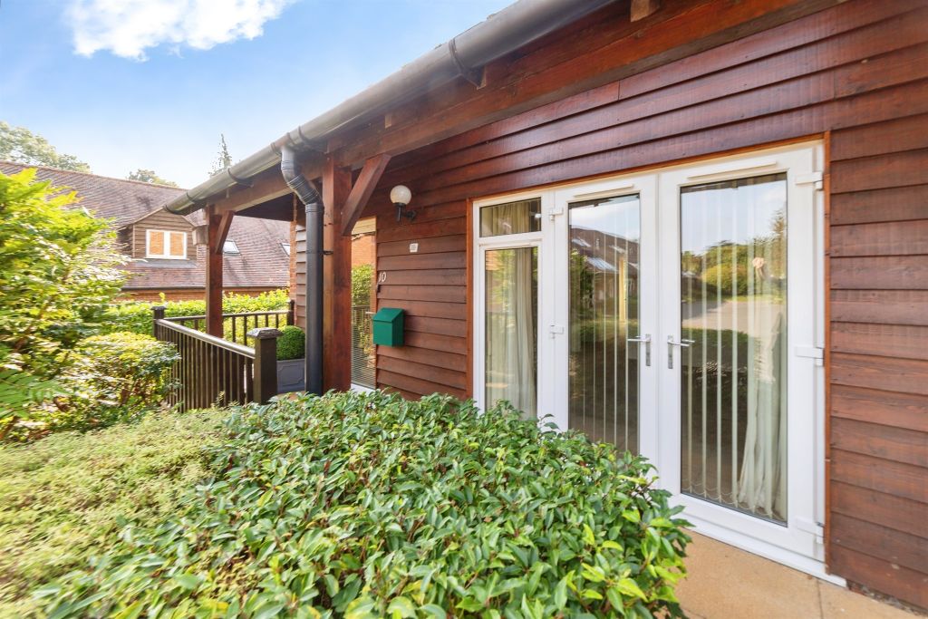 Property photo 2 of 19