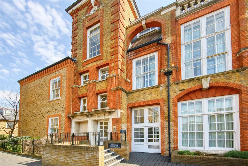 Property photo 1 of 14 107_Voltaire_Buildings_Garratt_Lane_Image1_19547_4