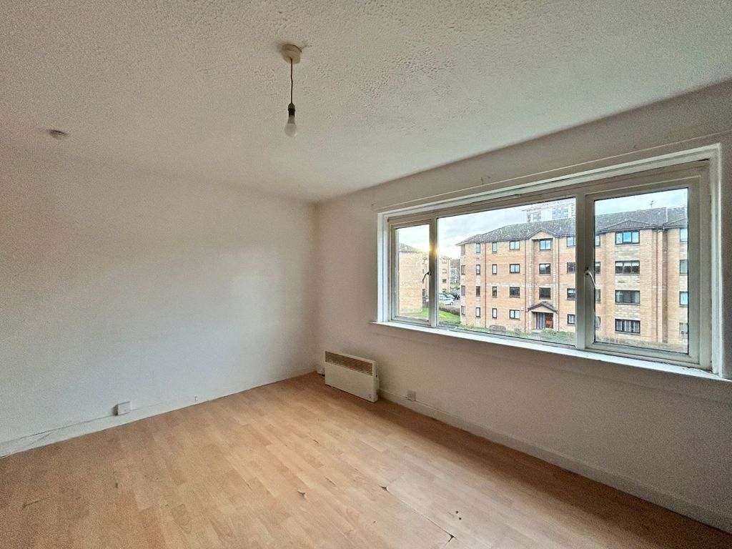 Property photo 2 of 5 Lounge