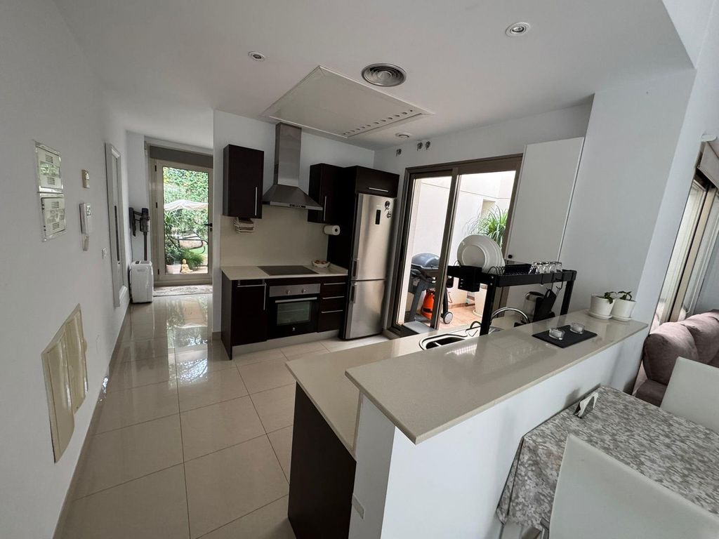 Property photo 1 of 34