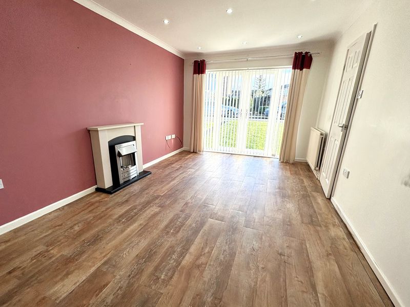 Property photo 2 of 9 Photo 4