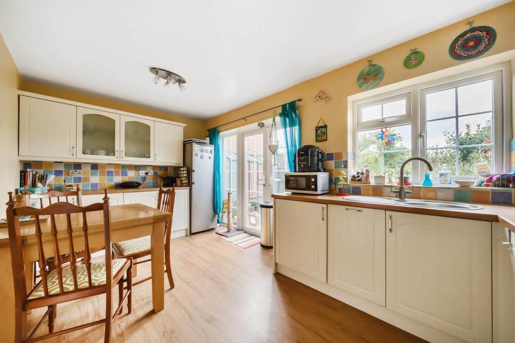 Property photo 3 of 15 Kitchen