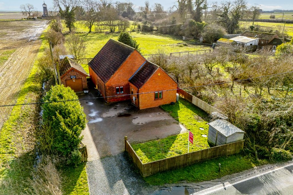 Property photo 1 of 27 Ivy Cottage (Wrangle)-2