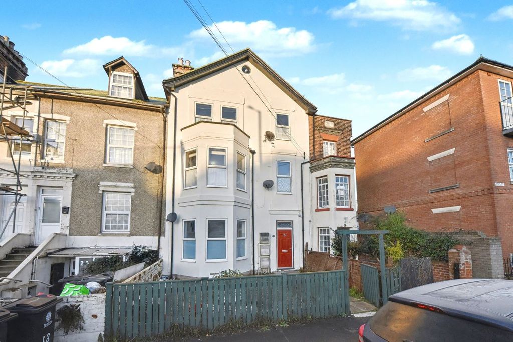 Property photo 1 of 21