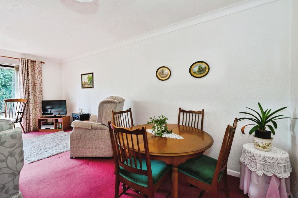 Property photo 3 of 19 Pbox-Img.Jpg