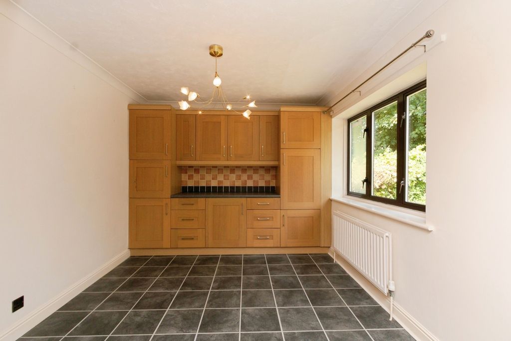 Property photo 3 of 17 Photo