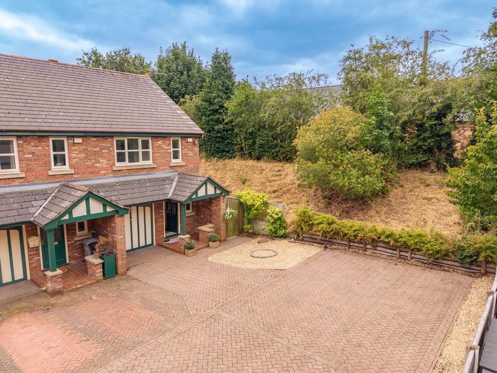 Property photo 1 of 35