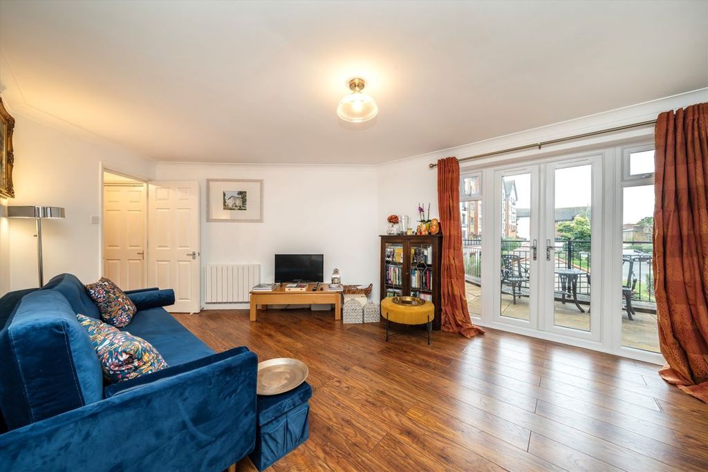 Property photo 3 of 5