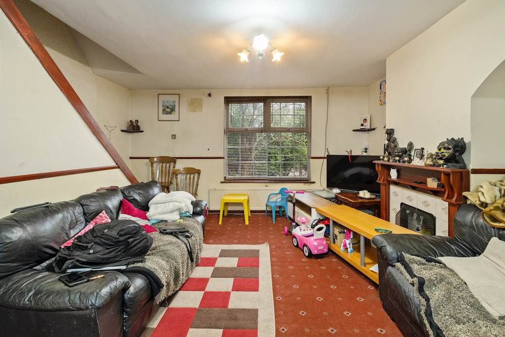 Property photo 3 of 12