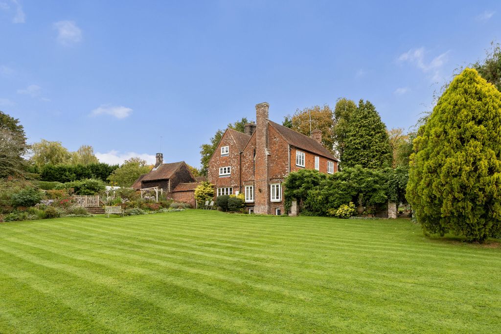 Property photo 1 of 25