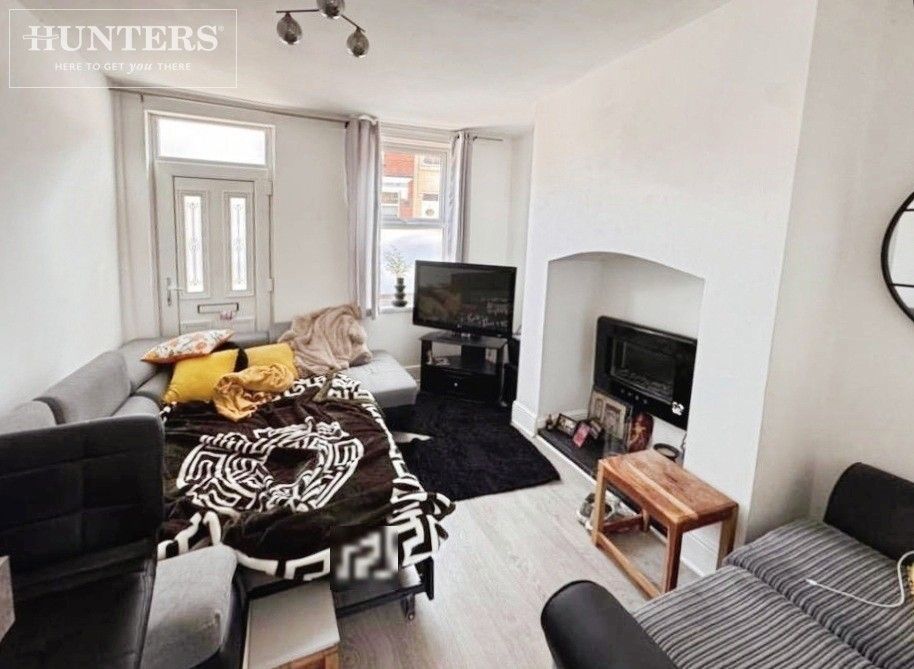 Property photo 3 of 8 Pbox-Img.Jpg