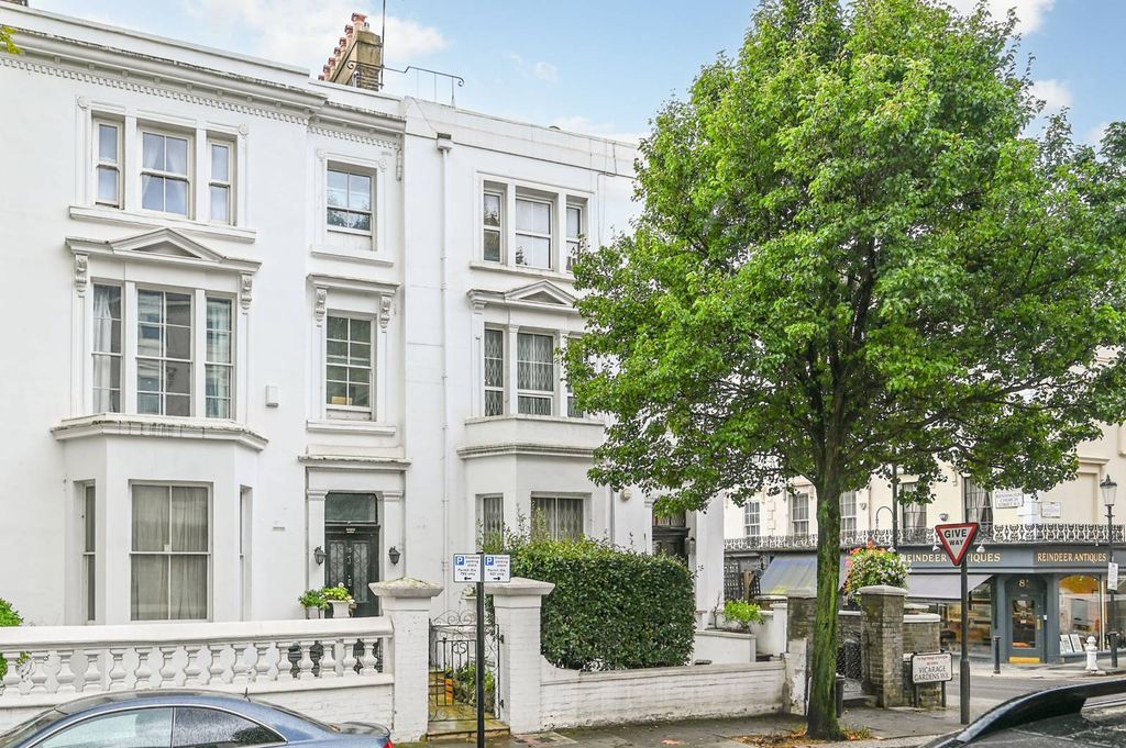 Property photo 2 of 11