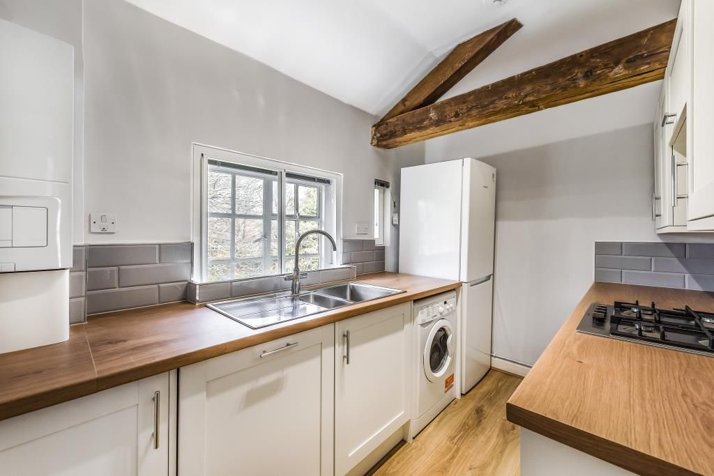 Property photo 2 of 10 Kitchen