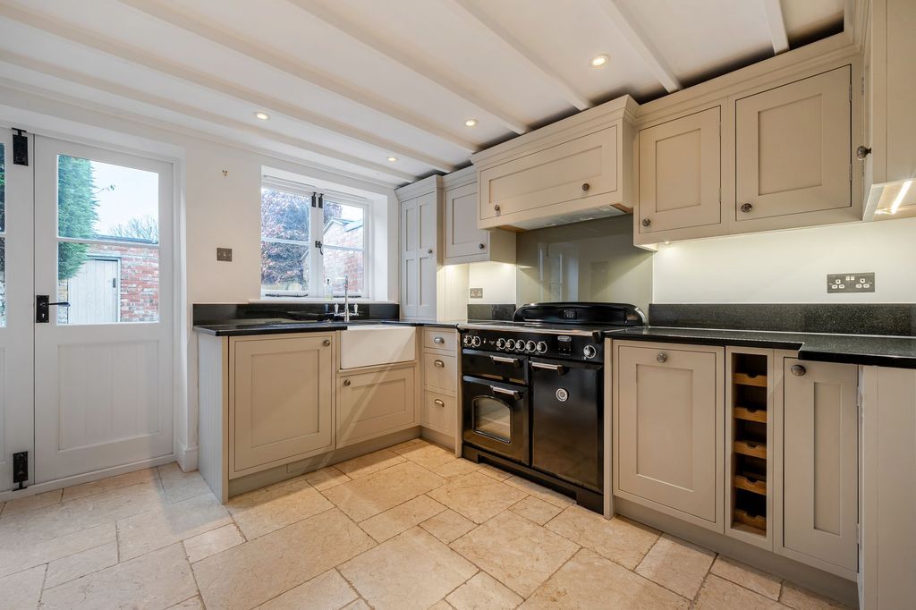 Property photo 2 of 12 Kitchen