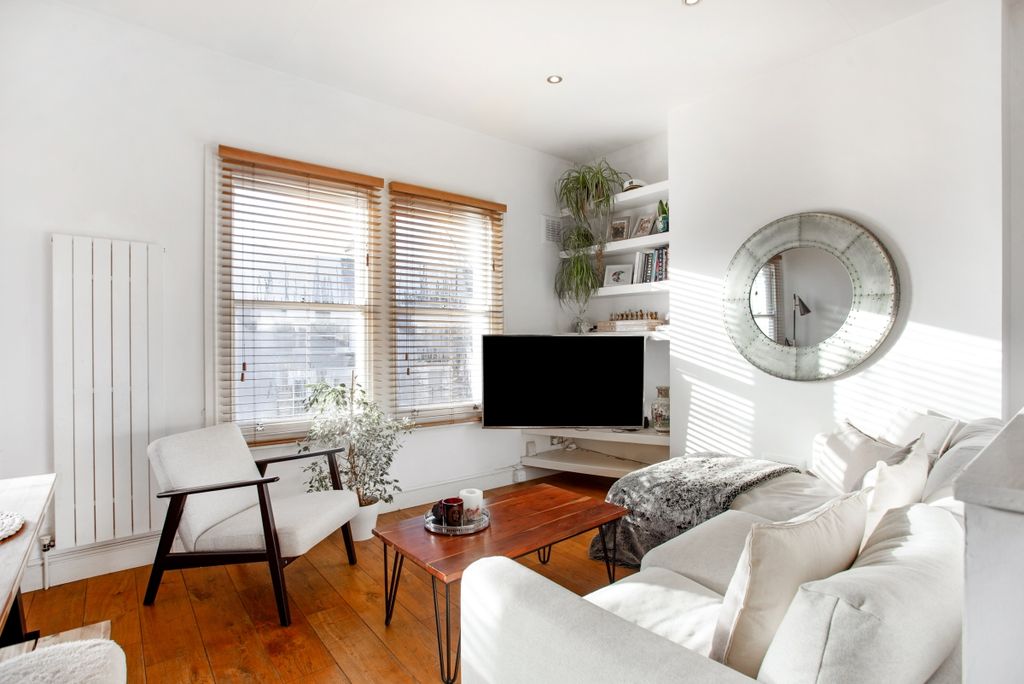 Property photo 3 of 11