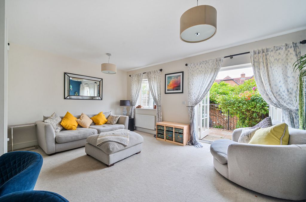 Property photo 2 of 24 1507867-37-6A8444...