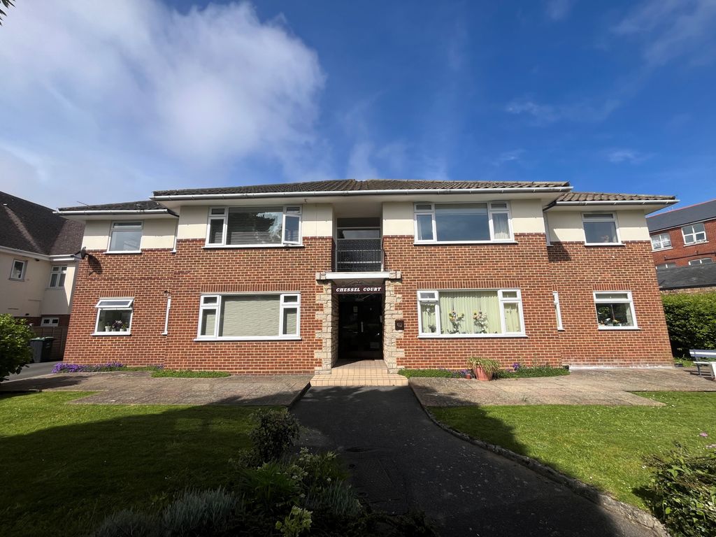 Property photo 1 of 9 Flat To Rent Chessel Avenue, Bournemouth Bh5