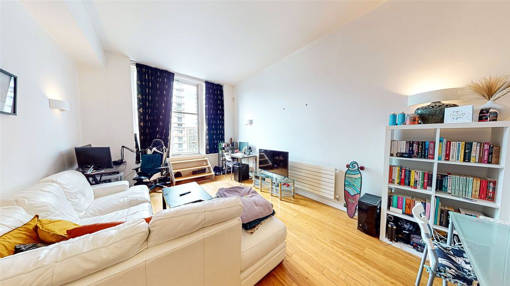Property photo 2 of 12 Picture No. 01