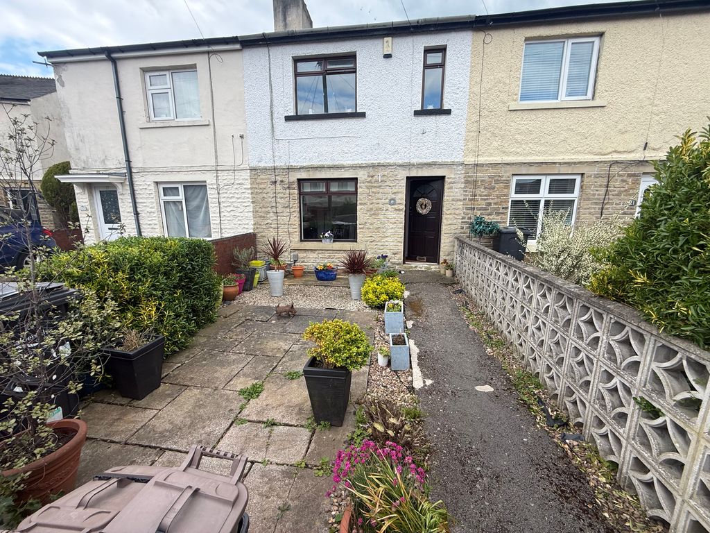 Property photo 1 of 14 Front