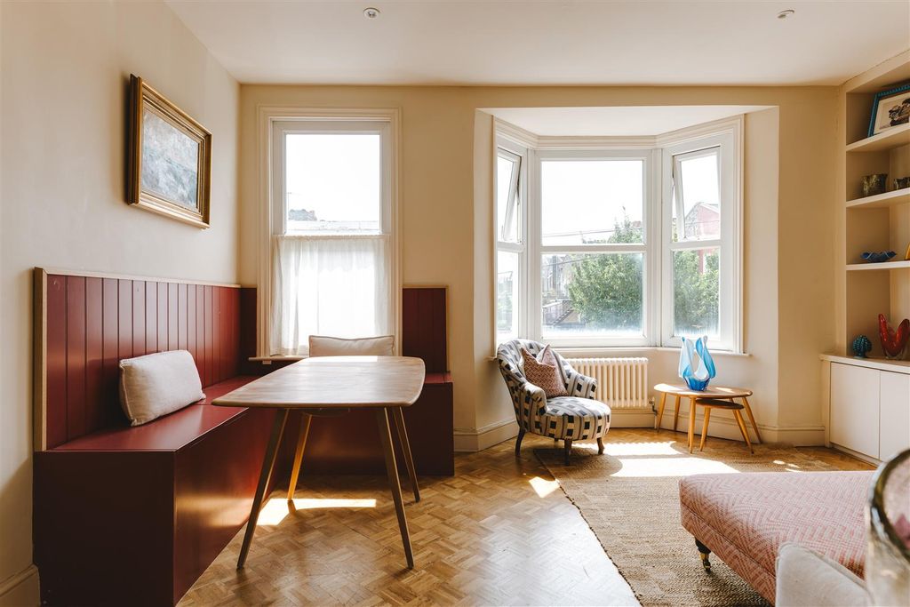Property photo 1 of 37 Glenarm Road-35.Jpg