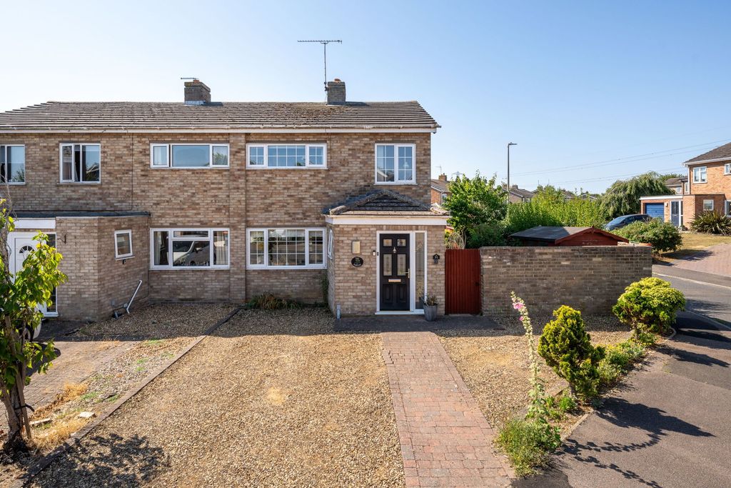 Property photo 3 of 43