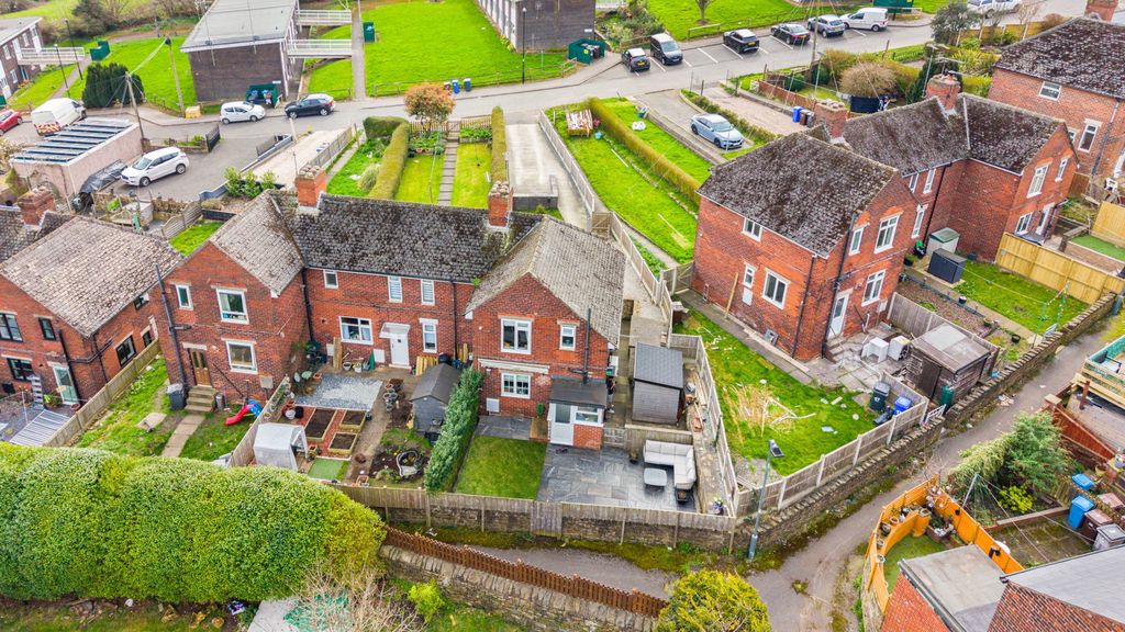 Property photo 2 of 25