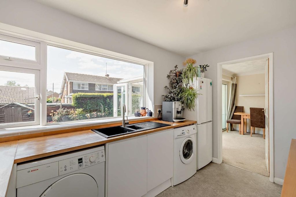 Property photo 2 of 16 Iix_Tb7c6Ekrludezwhpkq.Jpg