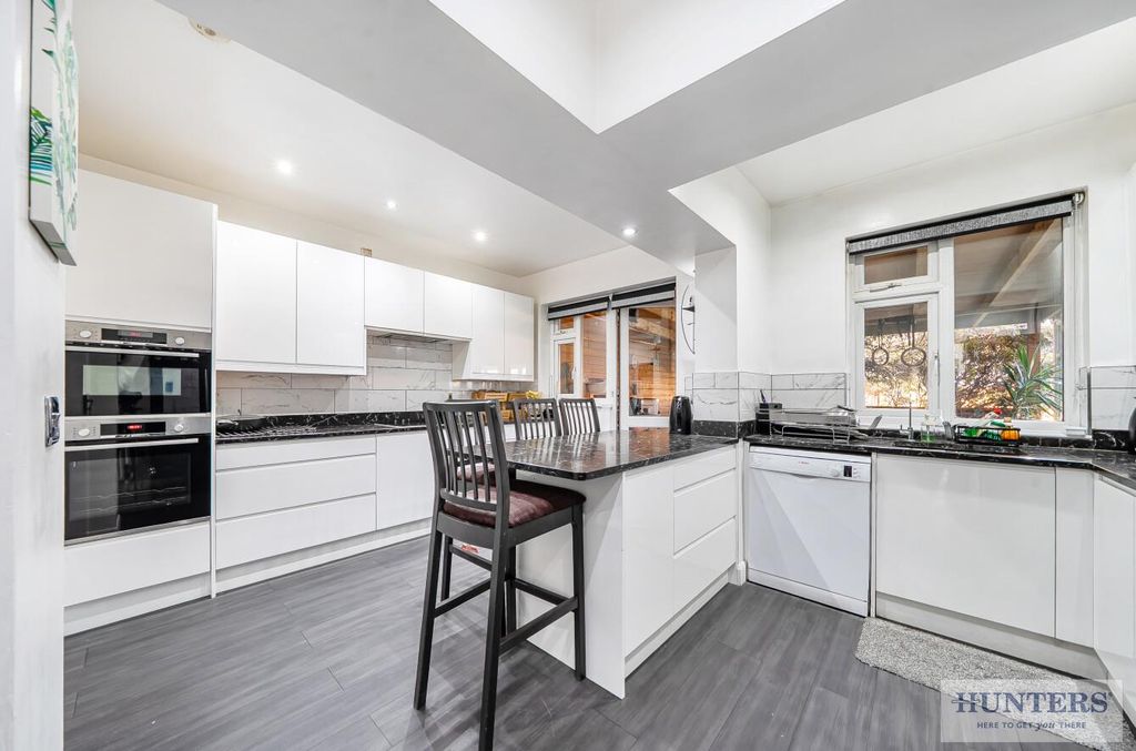 Property photo 1 of 23 1F01A663-9063-43A6-8574-8A653Bd210d7.Jpg