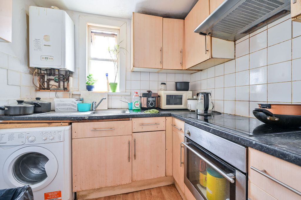 Property photo 3 of 5