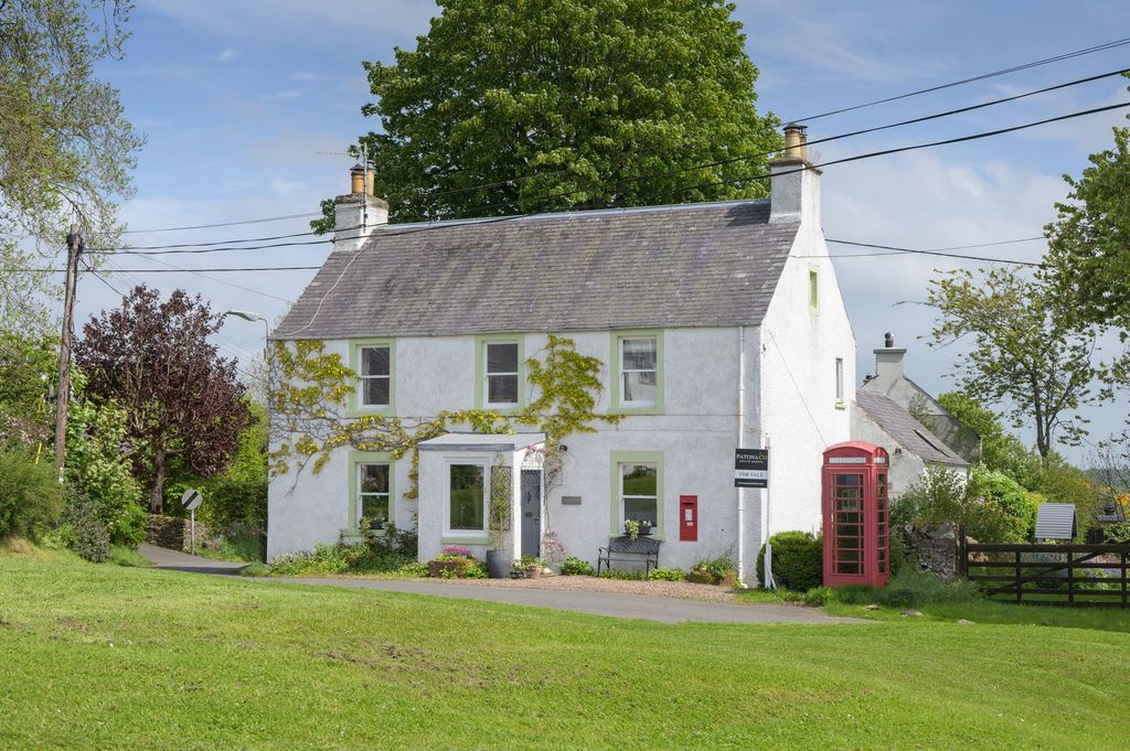 Property photo 2 of 59