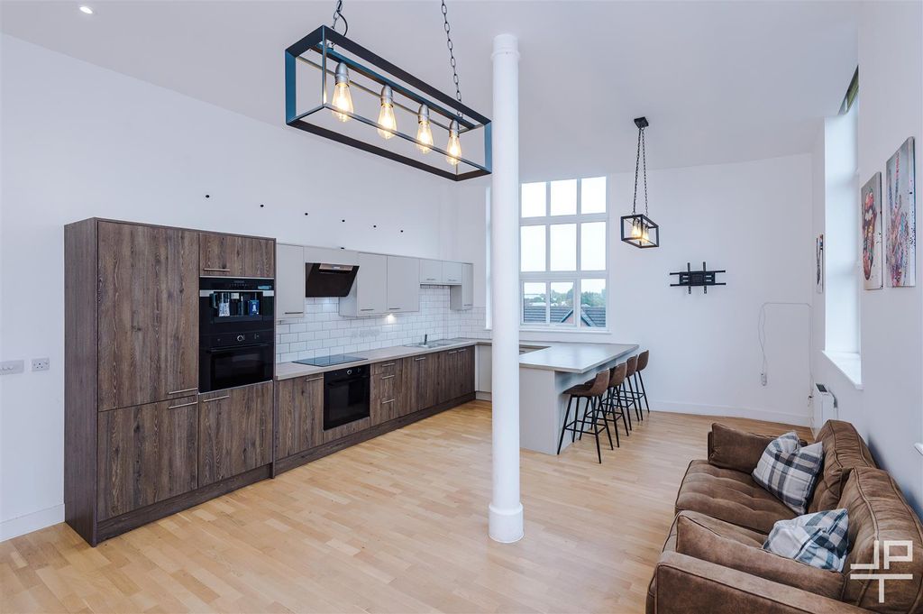 Property photo 2 of 36 Apt26Matherhouse-Jpt-34.Jpg