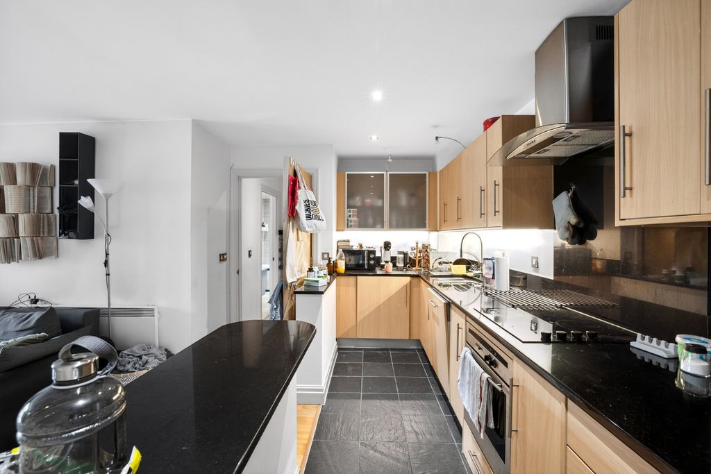 Property photo 2 of 19 Kitchen