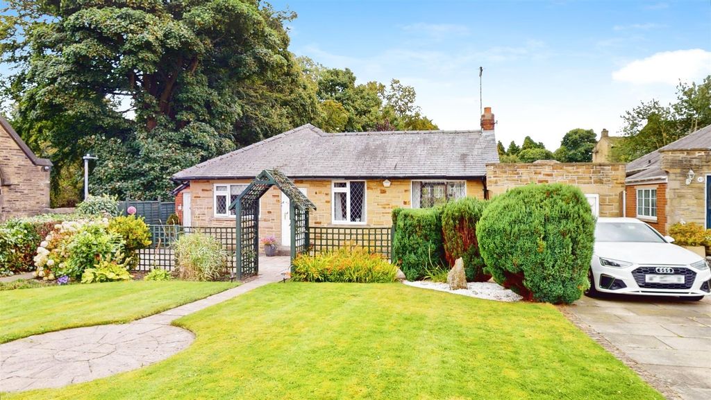 Property photo 1 of 32 7323Dfd9-39-The-Avenue-01232025_153554.Jpg