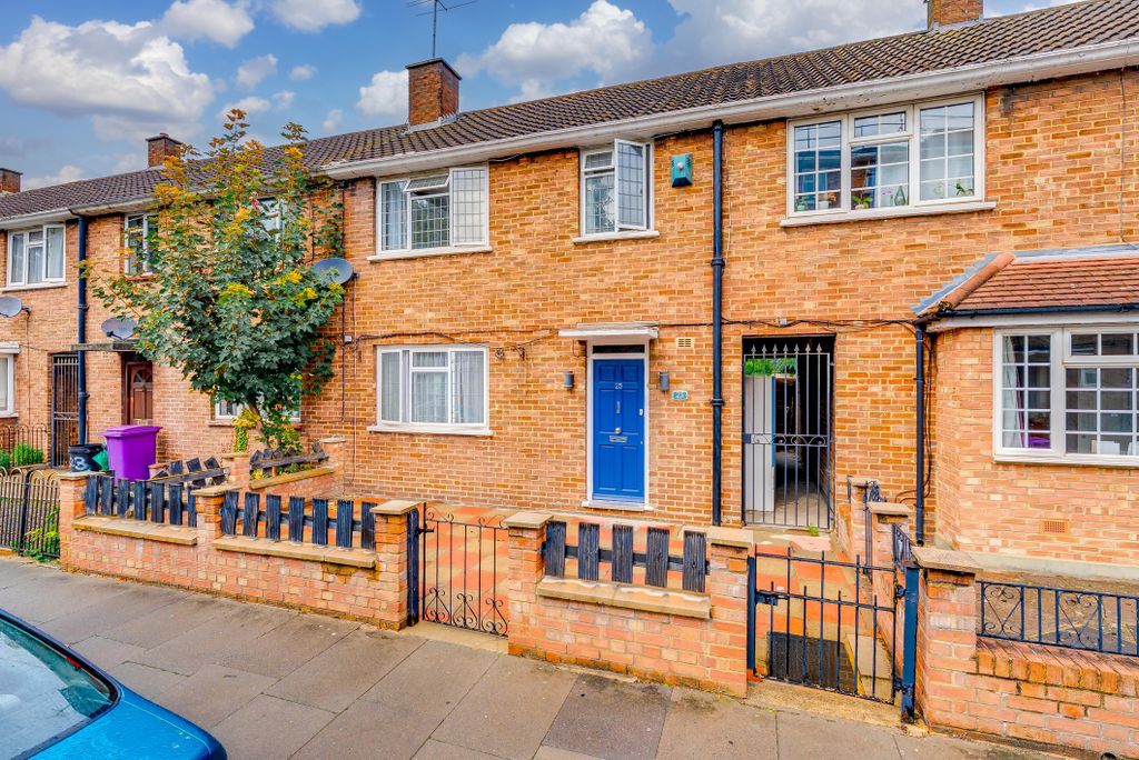 Property photo 1 of 37 A7S06047Hdr