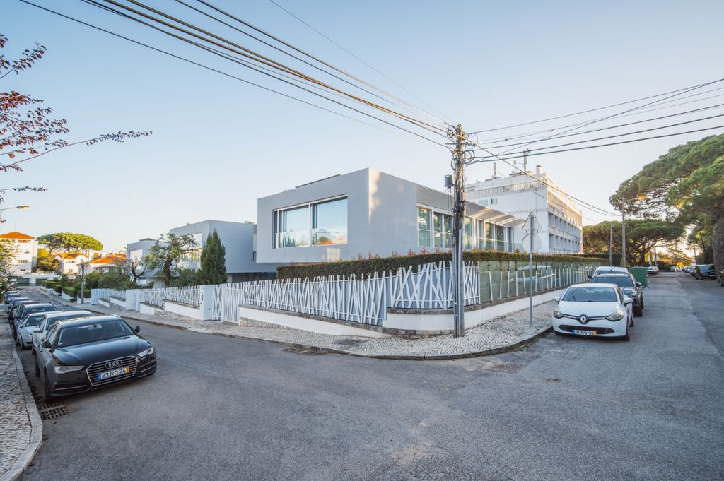 Property photo 2 of 30