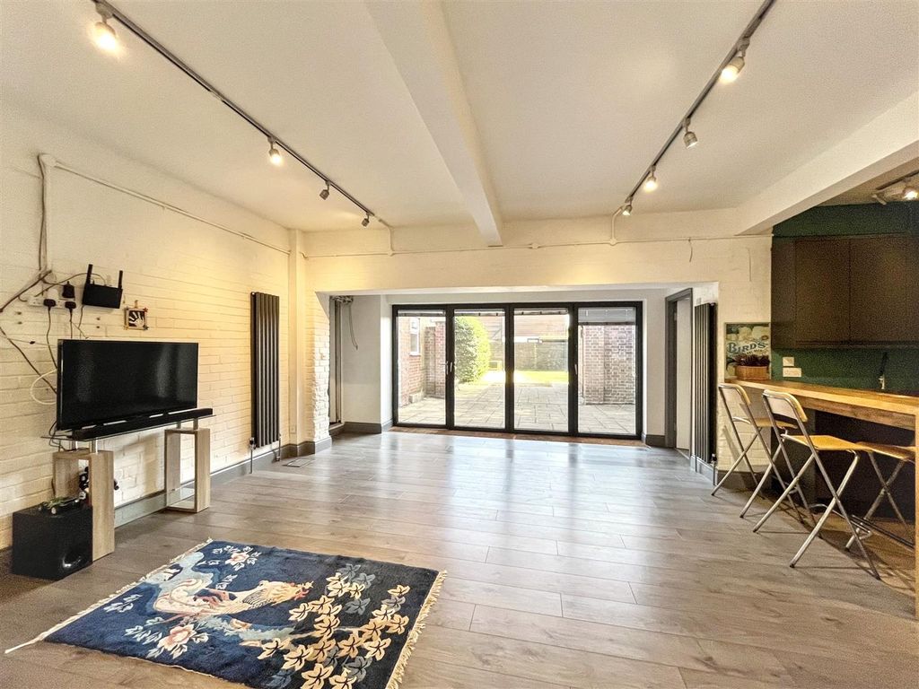 Property photo 2 of 21 Img_9373.Jpg