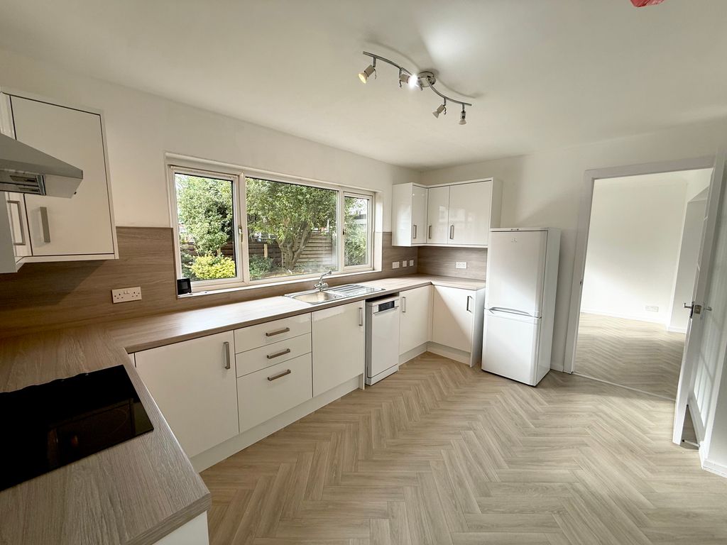 Property photo 3 of 14 3