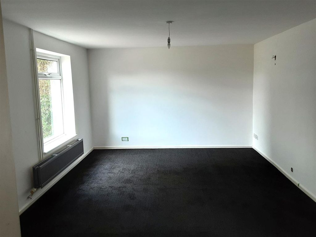Property photo 2 of 5 Sitting Room