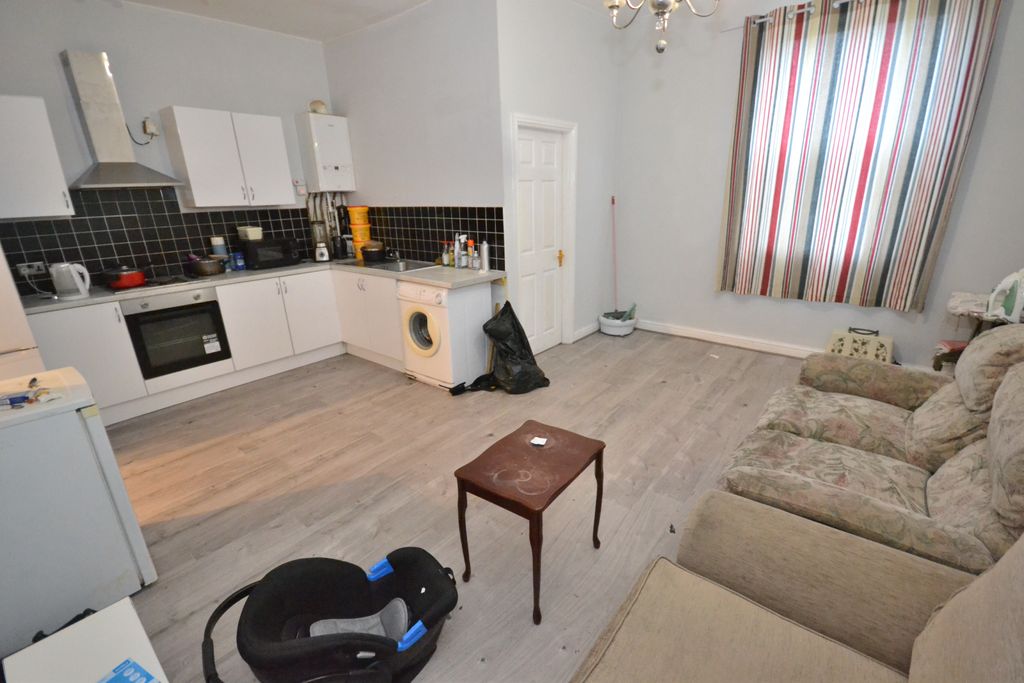 Property photo 2 of 7