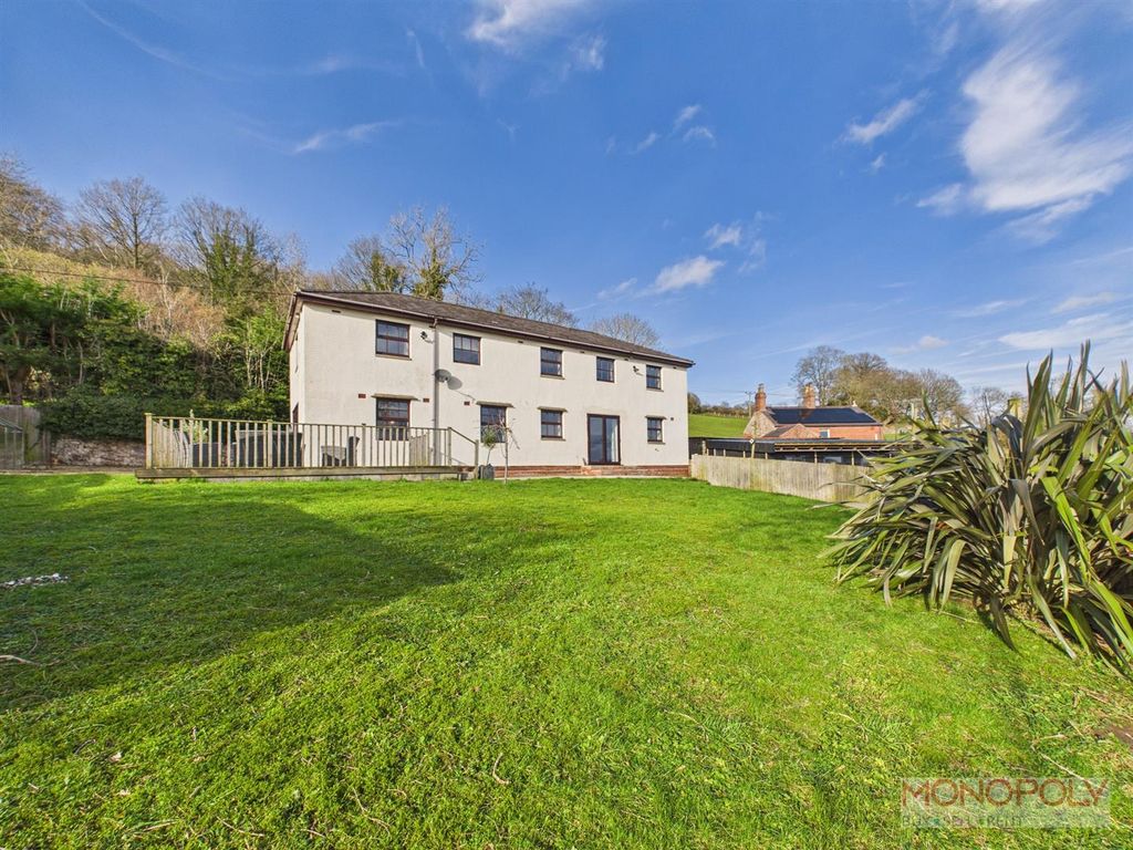 Property photo 1 of 21 Cam04439G0-Pr0231-Still069.Jpg