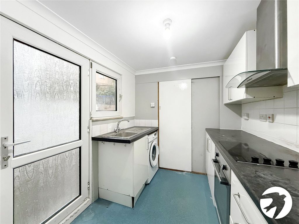 Property photo 2 of 10 Picture No. 05