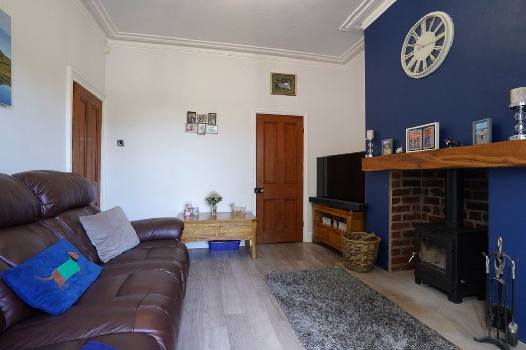 Property photo 3 of 17 Picture No. 25