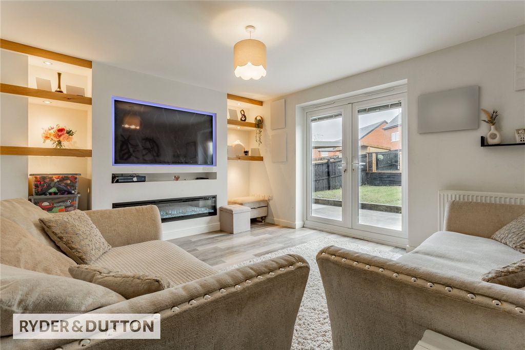 Property photo 2 of 28 Picture No. 22