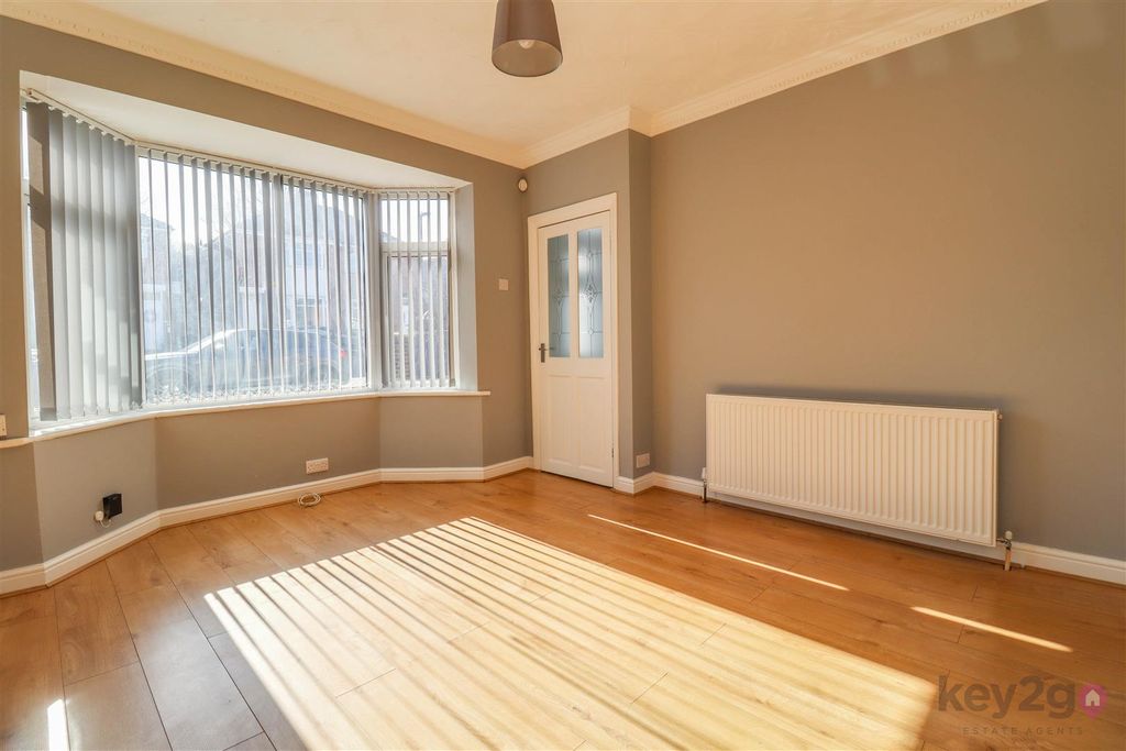 Property photo 3 of 18 Img_4252-Img_4254.Jpg