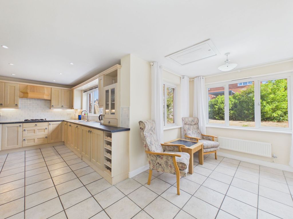 Property photo 2 of 41
