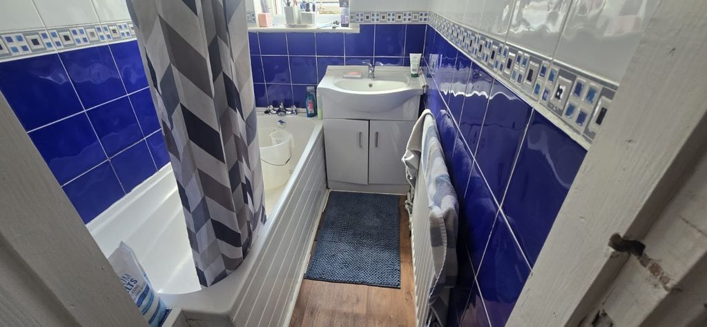 Property photo 3 of 27