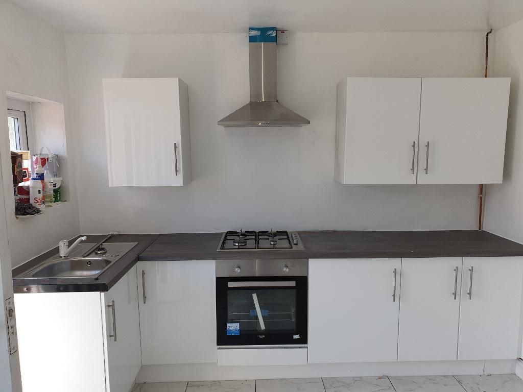 Property photo 1 of 5 Kitchen