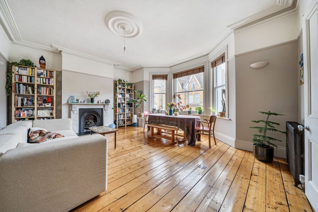 Property photo 2 of 17 Picture No. 08