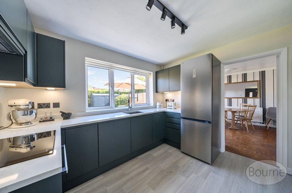 Property photo 2 of 19 Picture 2